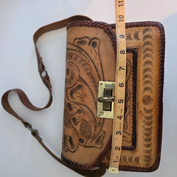 Vintage Leather Tooled Cross Body Bag. Western Style. OS - Picture 3 of 11